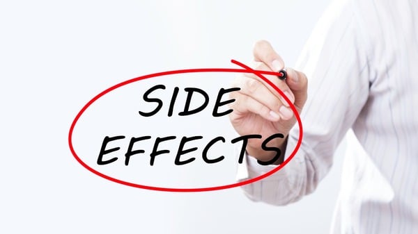 Fisetin: Benefits, Longevity Potential & Side Effects 10 A graphic image written with "side effects"
