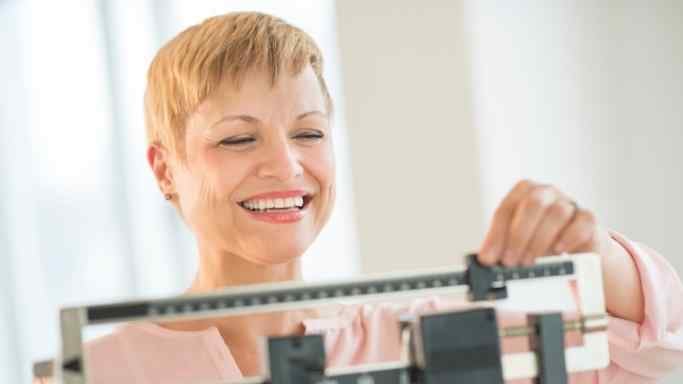 A Guide to NMN and Weight Loss 8 An image of a woman on a weight loss journey