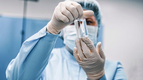 7 Benefits of Precision Medicine You Need to Know 4 An image of a doctor studying a sample