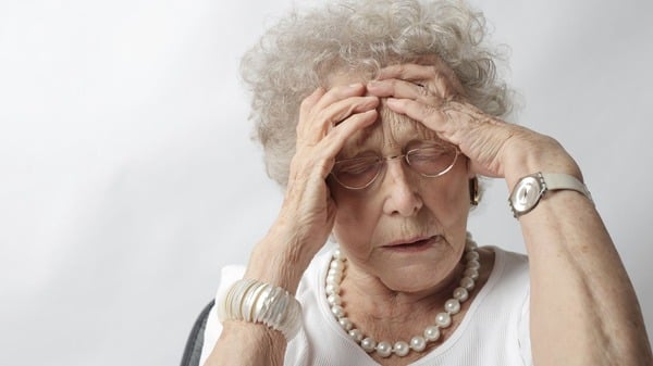 What is Mitochondrial Decline and Why Does it Matter? 5 An image of a woman suffering from mitochondrial decline