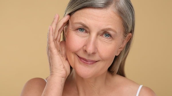 Premature Aging: Causes, Common Signs and Prevention Tips 4 An image of an aging woman