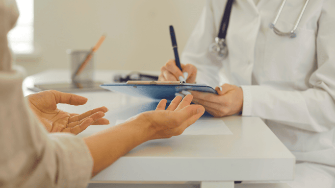 What to Know About Creatine and Sexual Health 14 An image of a doctor explaining to her patient