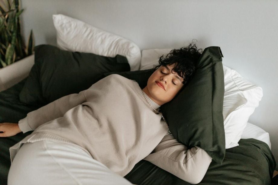 Afternoon Slump: Why You Get Tired Around 3pm Every Day 1 Afternoon Slump: Why You Get Tired Around 3pm Every Day