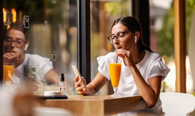 How to Increase Ferritin Quickly: 7 Evidence-Based Strategies 4 vitamin c women 95d249be