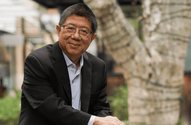 Who is Dr. Jin-Xiong She? Background and Achievements 2 Dr. Jin-Xiong She headshot